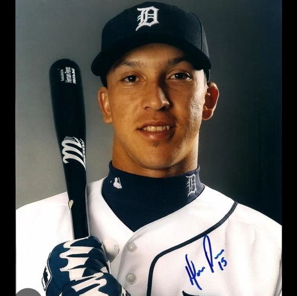 Detroit Tigers Hernan Perez signed Baseball - Picture 5 of 5